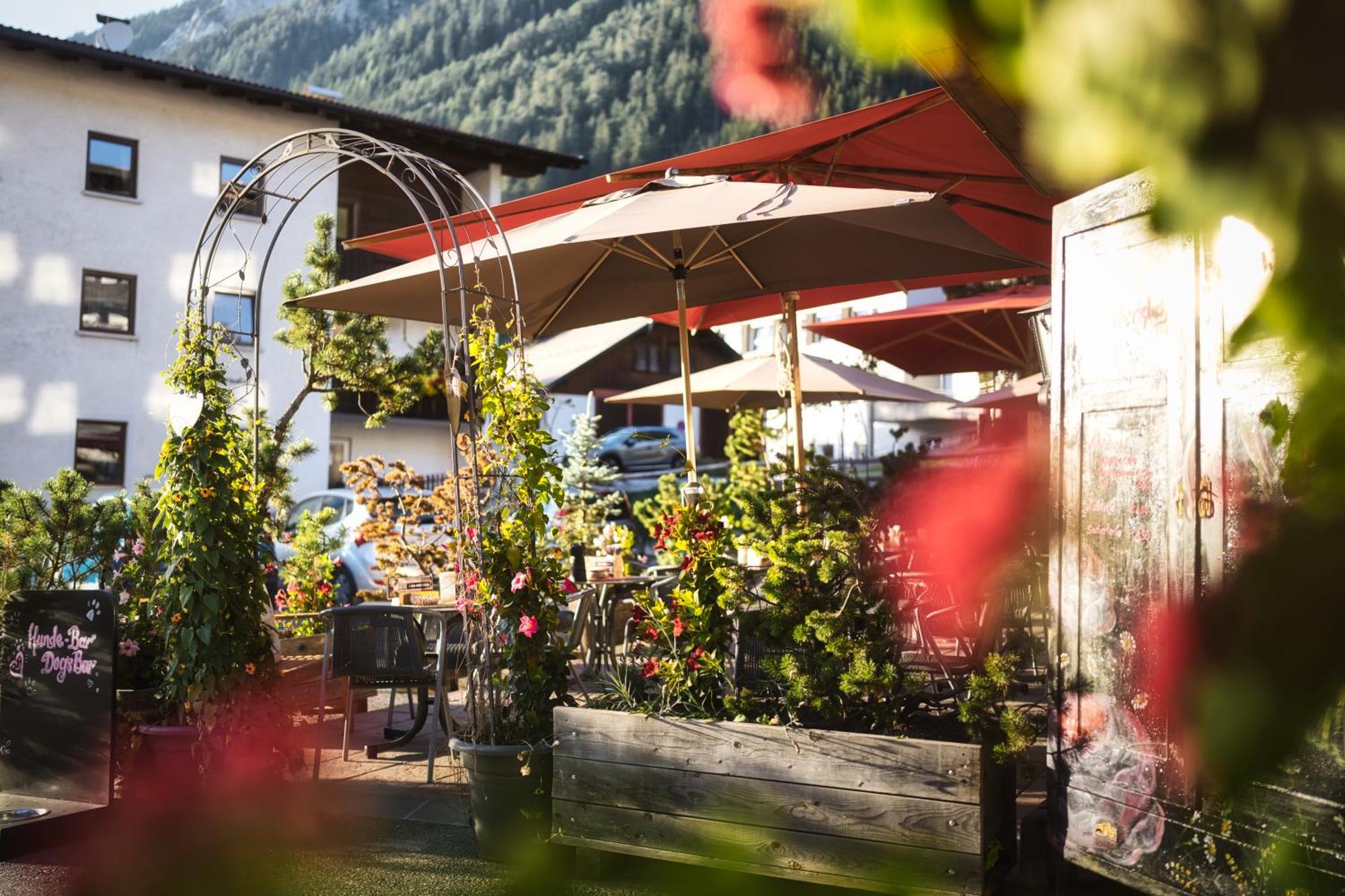 Berghotel Basur - Das Schihotel Am Arlberg Flirsch Dış mekan fotoğraf